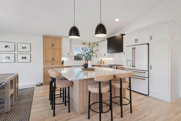 5910 W 98th ST, Bloomington, MN 55438