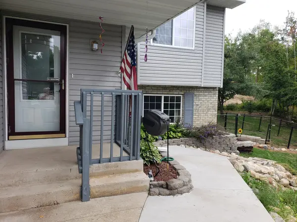 9208 Rabbit DR, Breezy Point, MN 56472