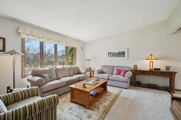 3200 E 126th ST, Burnsville, MN 55337