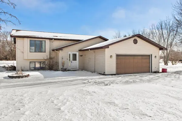 742 Simmon DR, Osceola, WI 54020