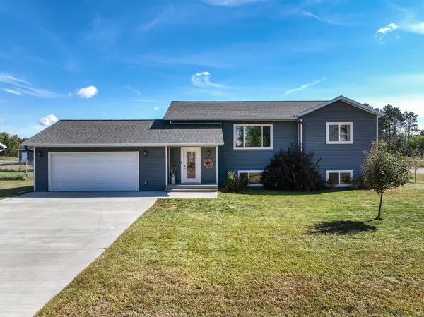 284 Nielsen LN,  Chetek,  WI 54728