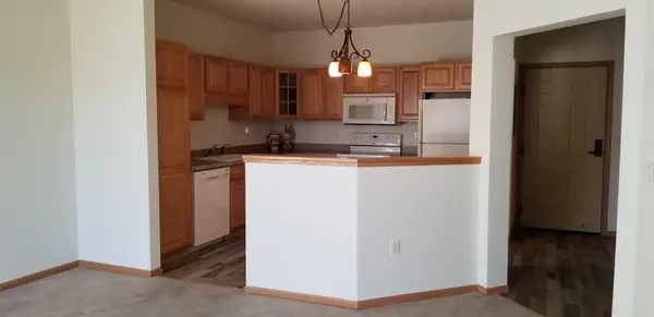 935 Ferndale ST N #106, Maplewood, MN 55119