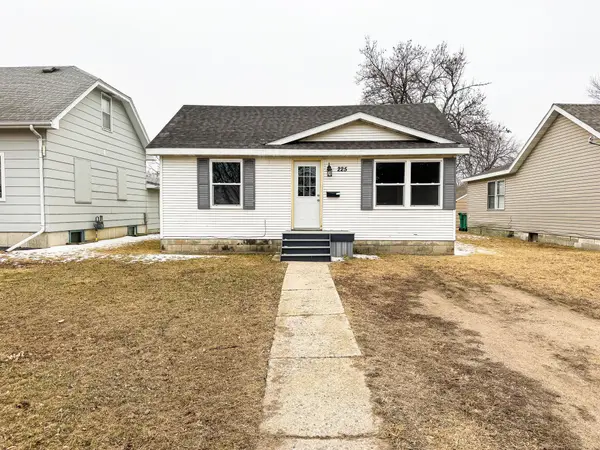 225 10th ST S, Breckenridge, MN 56520