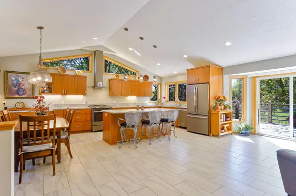 1950 Park Ridge CT, Chaska, MN 55318