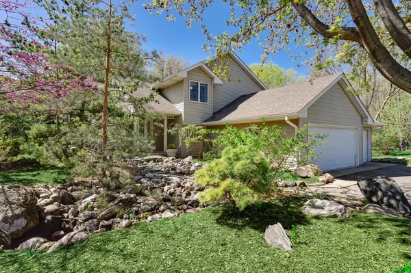 1950 Park Ridge CT, Chaska, MN 55318