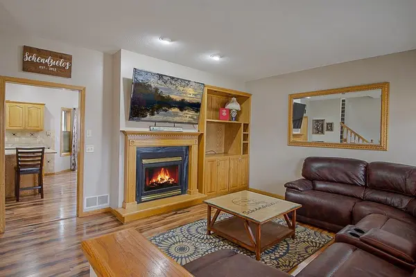 824 Wollak WAY, Sauk Rapids, MN 56379