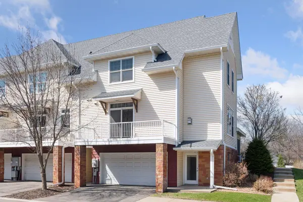 5710 Village TRL, Mound, MN 55364