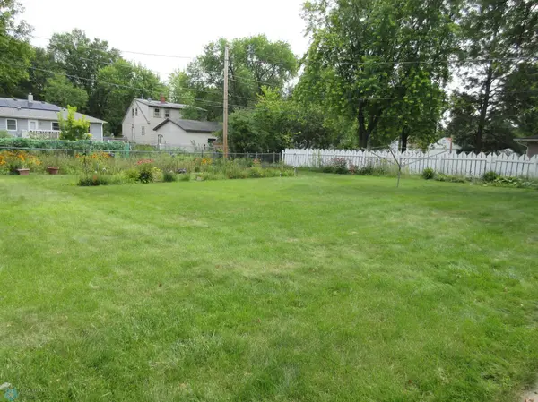 1718 6th ST S, Moorhead, MN 56560