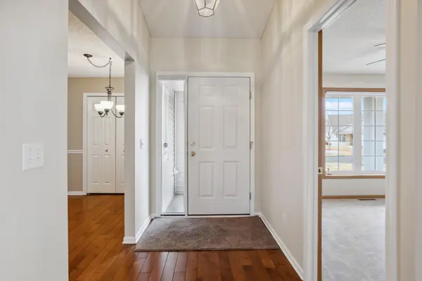 17472 Deerfield DR SE, Prior Lake, MN 55372