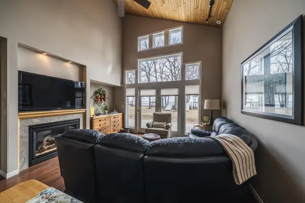 46300 Marin Bay LOOP, Perham, MN 56573