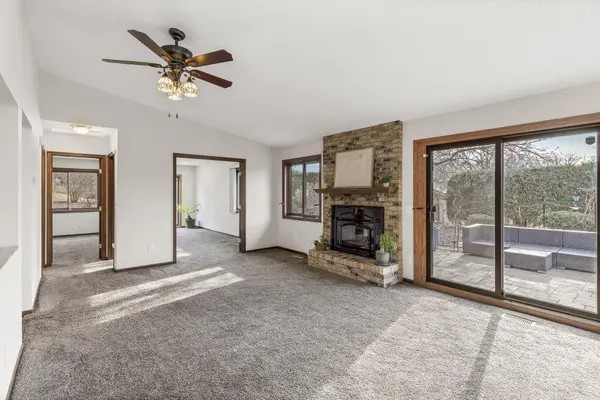 7070 Robinwood TRL Woodbury, MN 55125