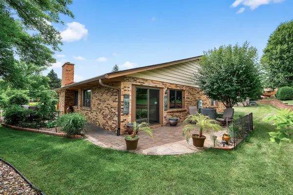 7070 Robinwood TRL Woodbury, MN 55125