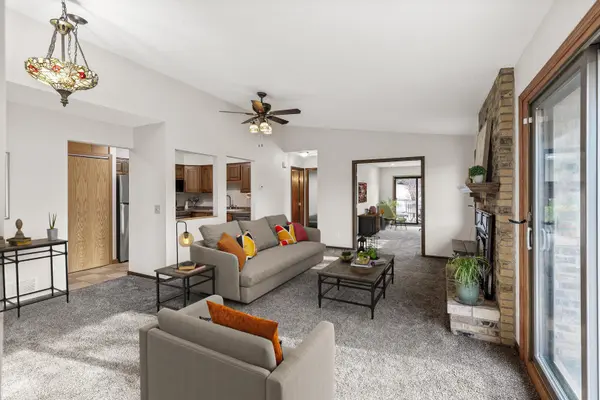 7070 Robinwood TRL Woodbury, MN 55125