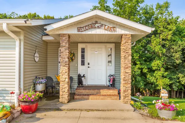 15360 Blackhawk RD, Lake Eunice Twp, MN 56511