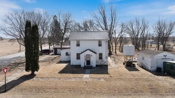 207 Myrtle ST, Arco, MN 56113