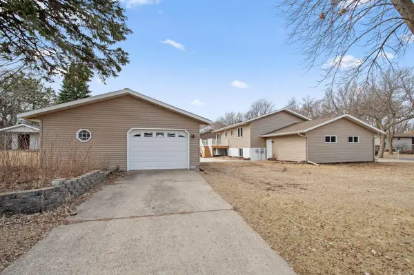 701 S Gilman AVE, Litchfield, MN 55355