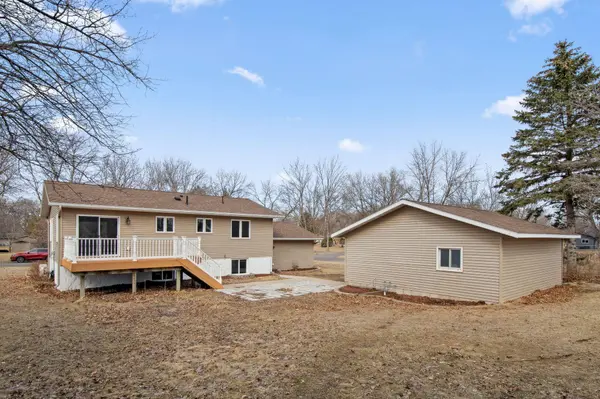 701 S Gilman AVE, Litchfield, MN 55355