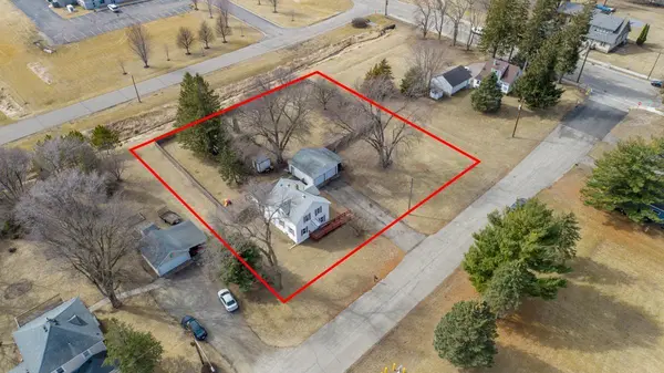 26 E Chestnut ST,  Morristown,  MN 55052