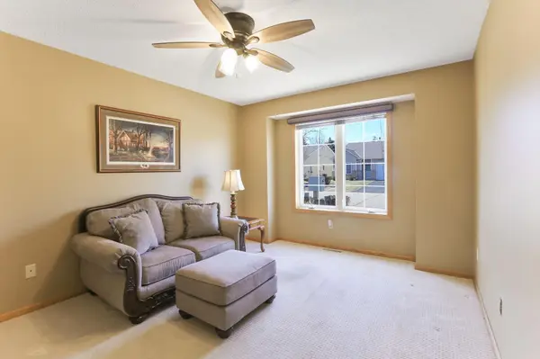 3810 Zinnia LN N, Plymouth, MN 55441