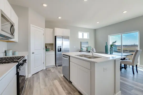 1014 Goldenrod TRL, Waconia, MN 55387