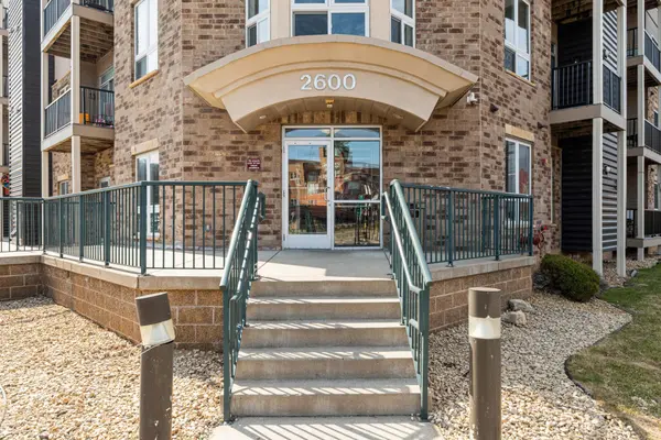 2600 University AVE SE #401, Minneapolis, MN 55414