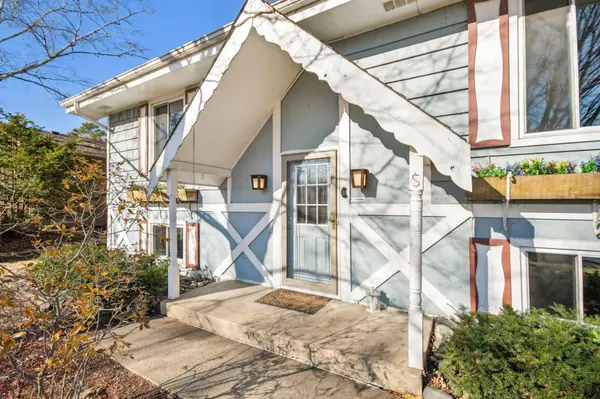 3421 Ensign AVE N, New Hope, MN 55427