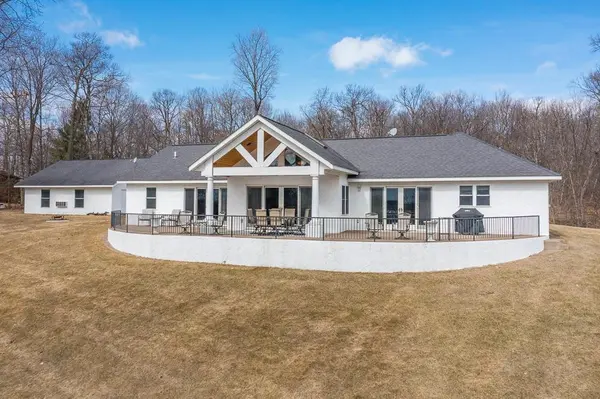 17950 Skyline DR, Garrison, MN 56450