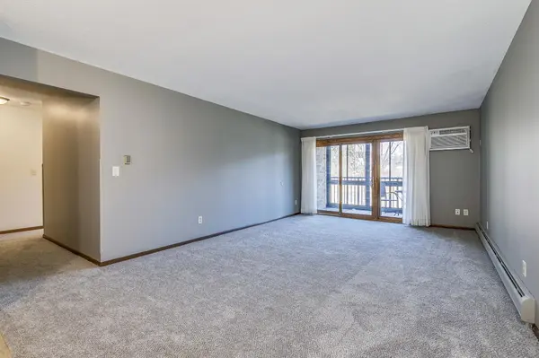 2690 Oxford ST N #226, Roseville, MN 55113