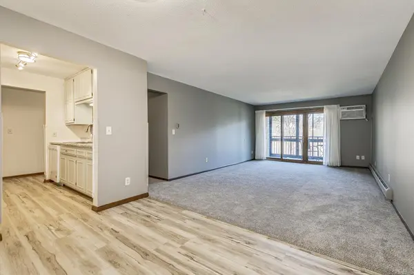 2690 Oxford ST N #226, Roseville, MN 55113