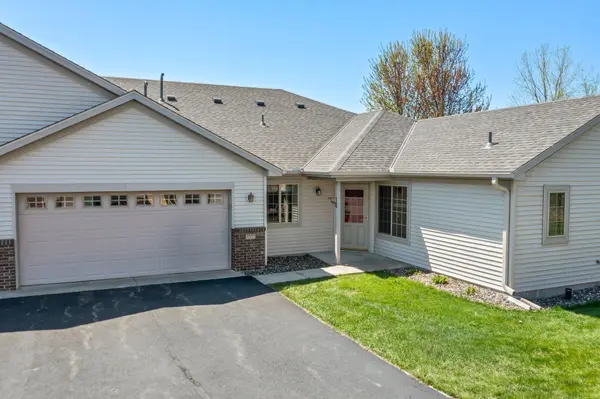 1387 Heritage LN, Waite Park, MN 56387