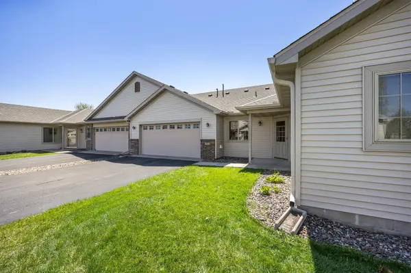 1387 Heritage LN, Waite Park, MN 56387