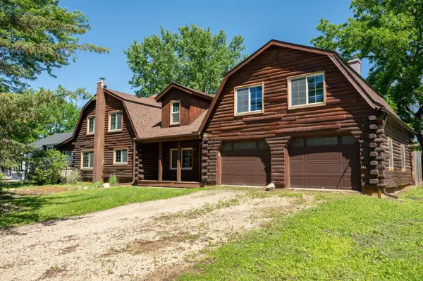 17 Sather CT SW, Pine Island, MN 55963