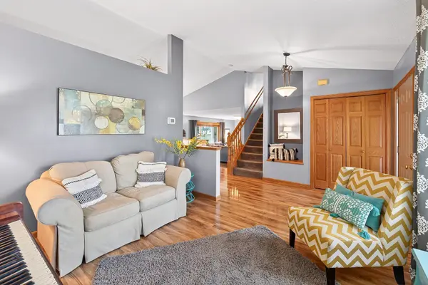 5817 Cardinal Ridge TRL SE, Prior Lake, MN 55372