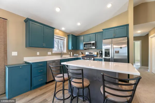 729 Mallard ST NE, Hanover, MN 55341