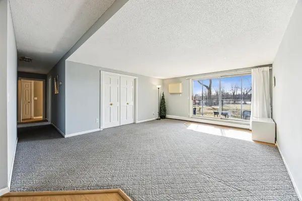 4201 Lakeside AVE N #117, Brooklyn Center, MN 55429