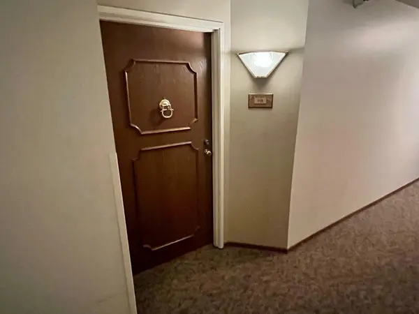 5643 Green Circle DR #115, Minnetonka, MN 55343