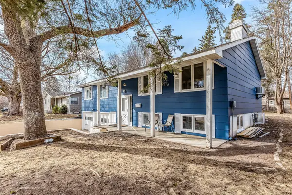 517 Woodley ST E, Northfield, MN 55057