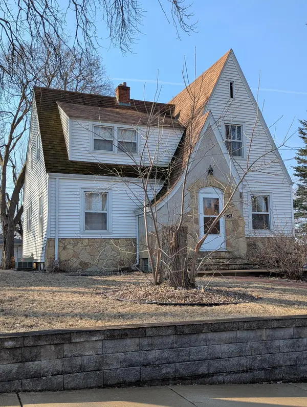 304 Sheridan ST, Albert Lea, MN 56007