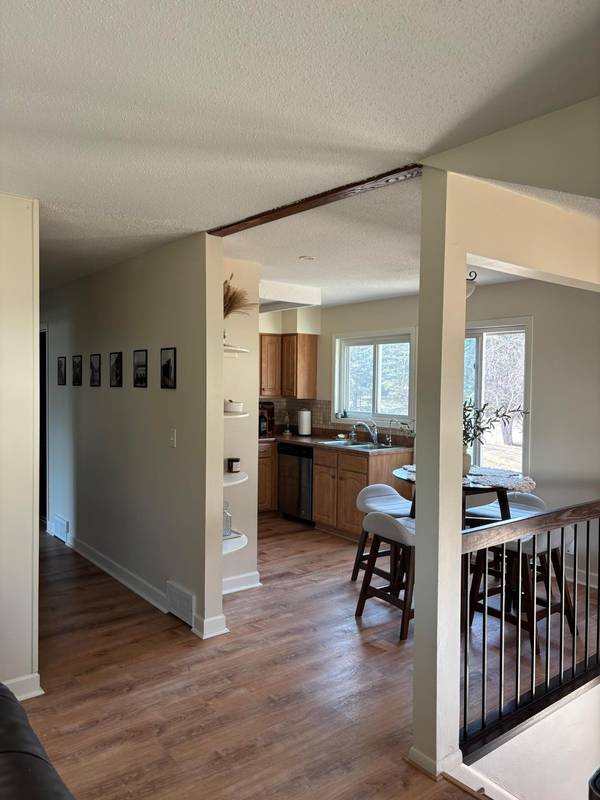 111 Bordeaux CT, Woodbury, MN 55125