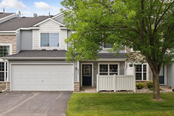 2839 Coach CT, Chanhassen, MN 55317