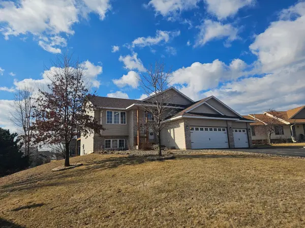 812 Jack Pine CT,  Somerset,  WI 54025