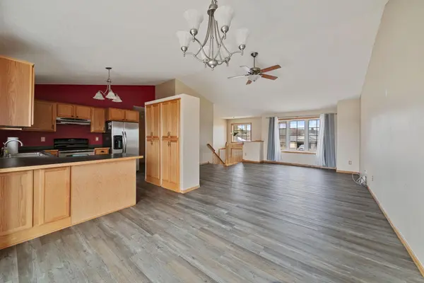812 Jack Pine CT, Somerset, WI 54025