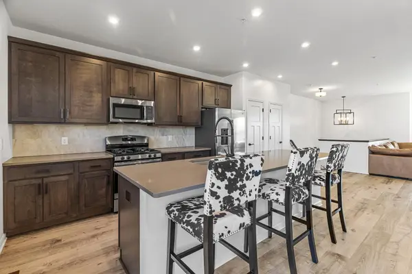 2324 Gateway Curve, North Saint Paul, MN 55109