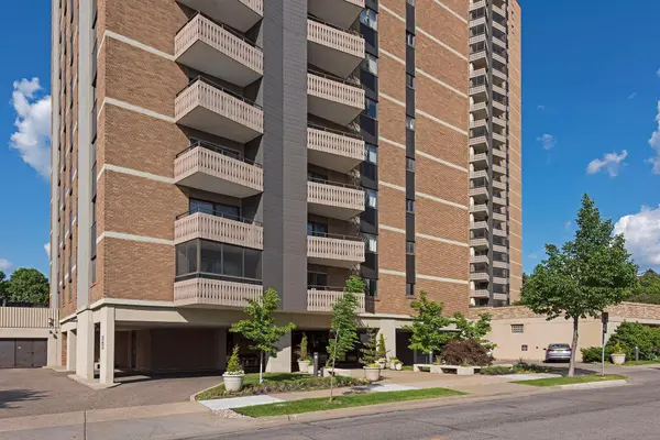 400 Groveland AVE #1808, Minneapolis, MN 55403