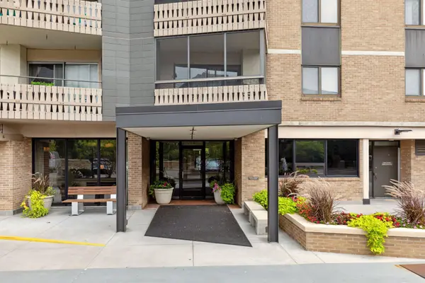 400 Groveland AVE #1808, Minneapolis, MN 55403