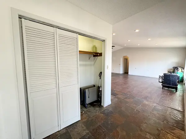 304 W Pleasant AVE, Clitherall, MN 56524