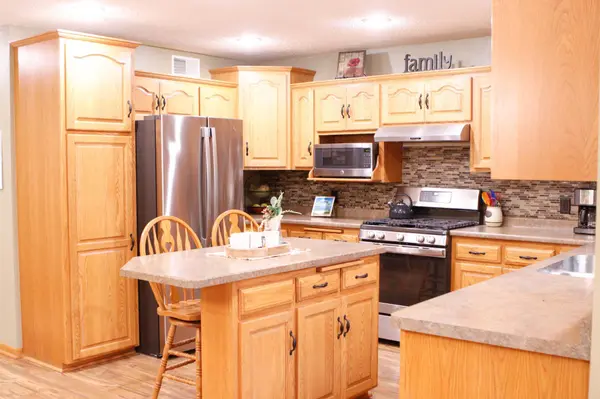 7536 158th AVE NE, Spicer, MN 56288