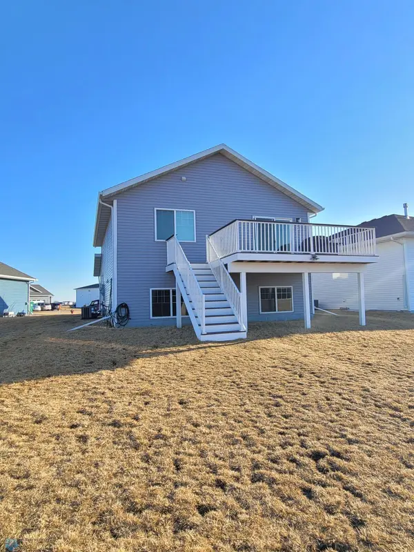 6008 78th AVE S, Horace, ND 58047