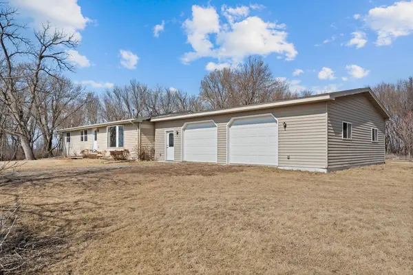88846 State Line RD, Glenville, MN 56036