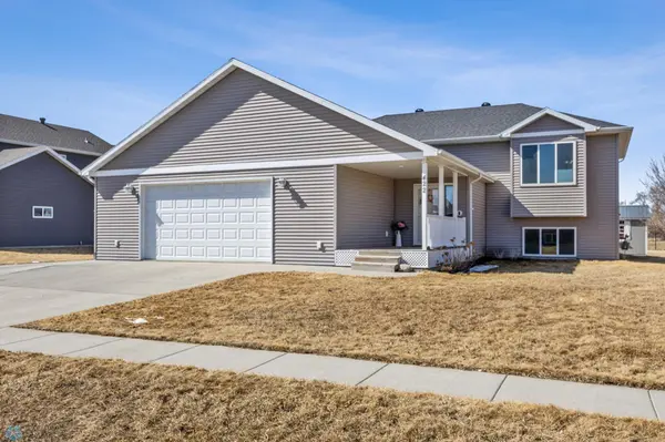 422 Sequoia DR, Mapleton, ND 58059